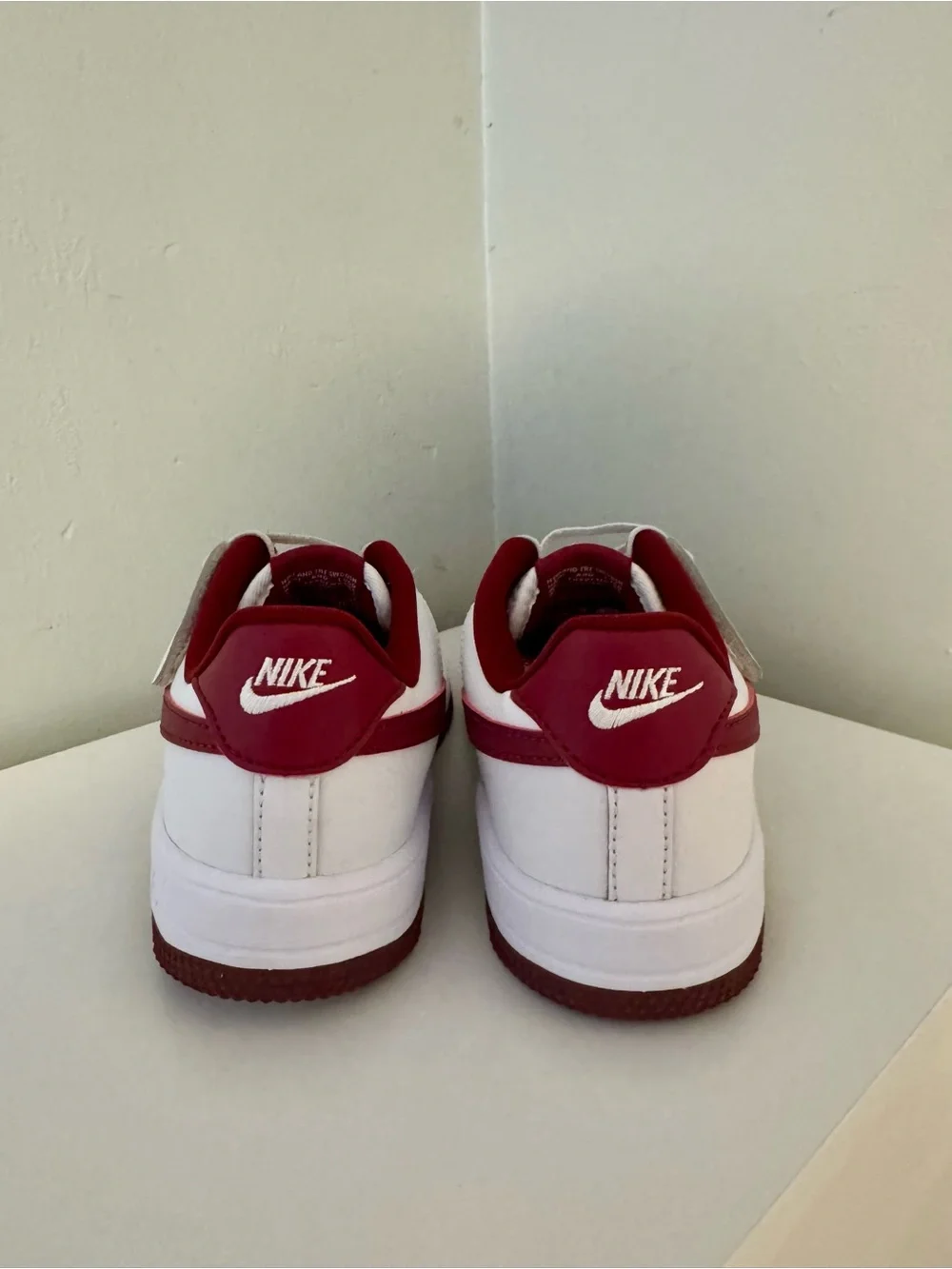 Nike Force 1 '07 LV8 White Red Youth Sneakers Sz 3Y (FN0237-105) NWOT/NWOB